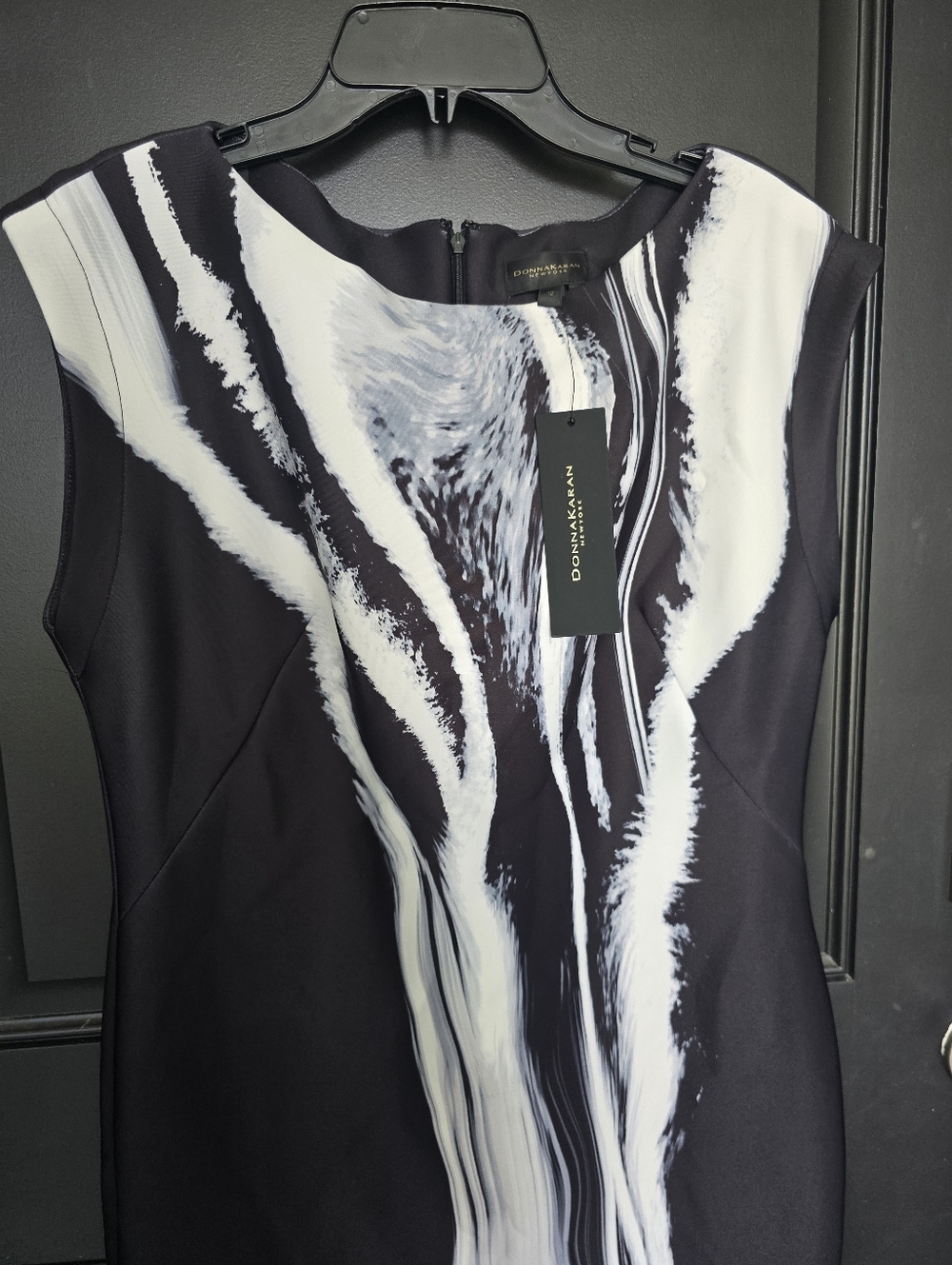 Donna Karan Black White Abstract Print Sheath Dress Sz 2 Sleeveless NWT Cocktail - Picture 3 of 10